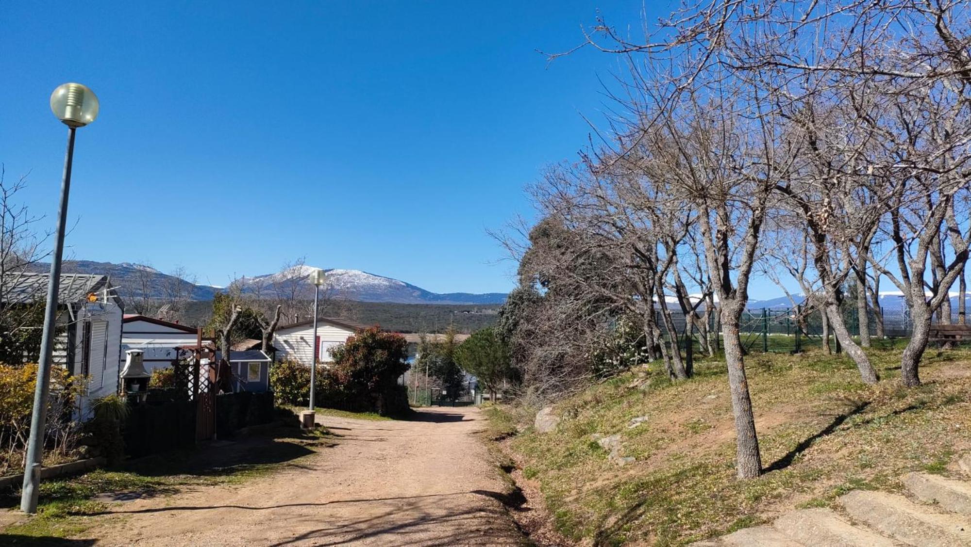 Camping De Cervera De Buitrago エクステリア 写真