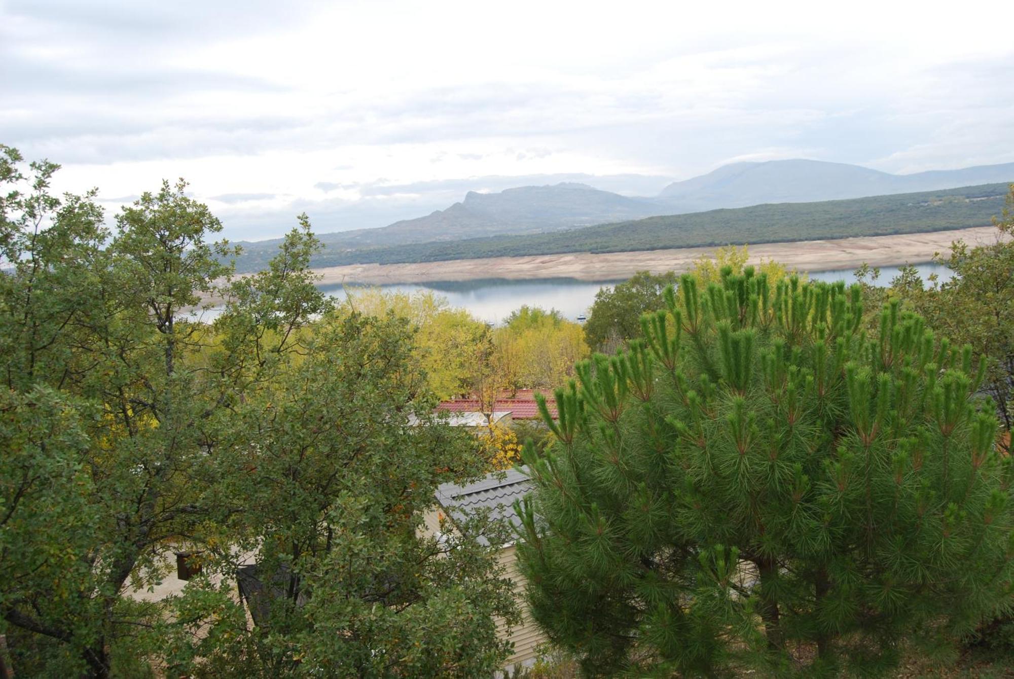 Camping De Cervera De Buitrago エクステリア 写真